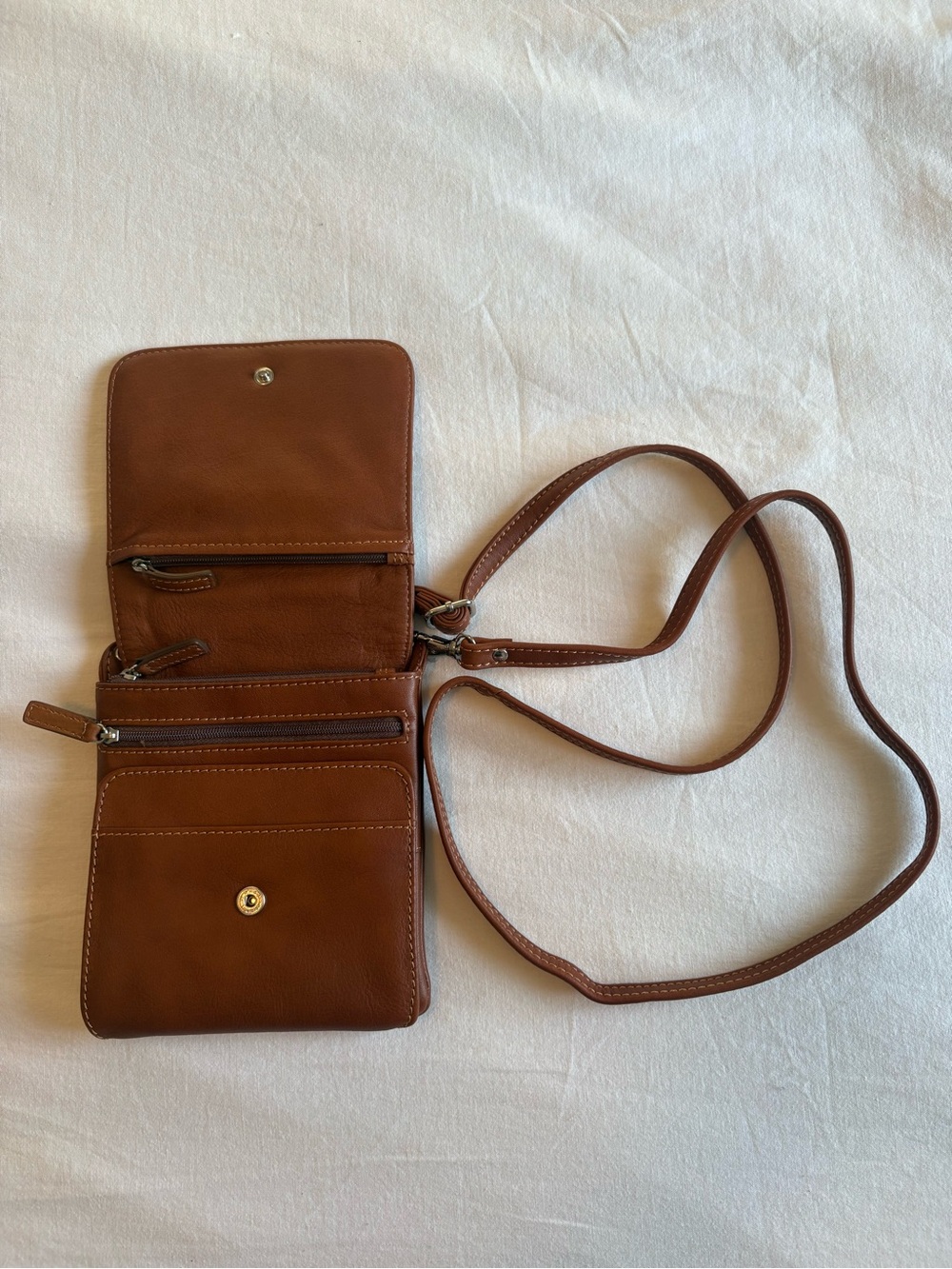 The Trend Italy Genuine Leather Multi-Pocket Organizer Crossbody Bag – Cognac - Picture 4 of 10